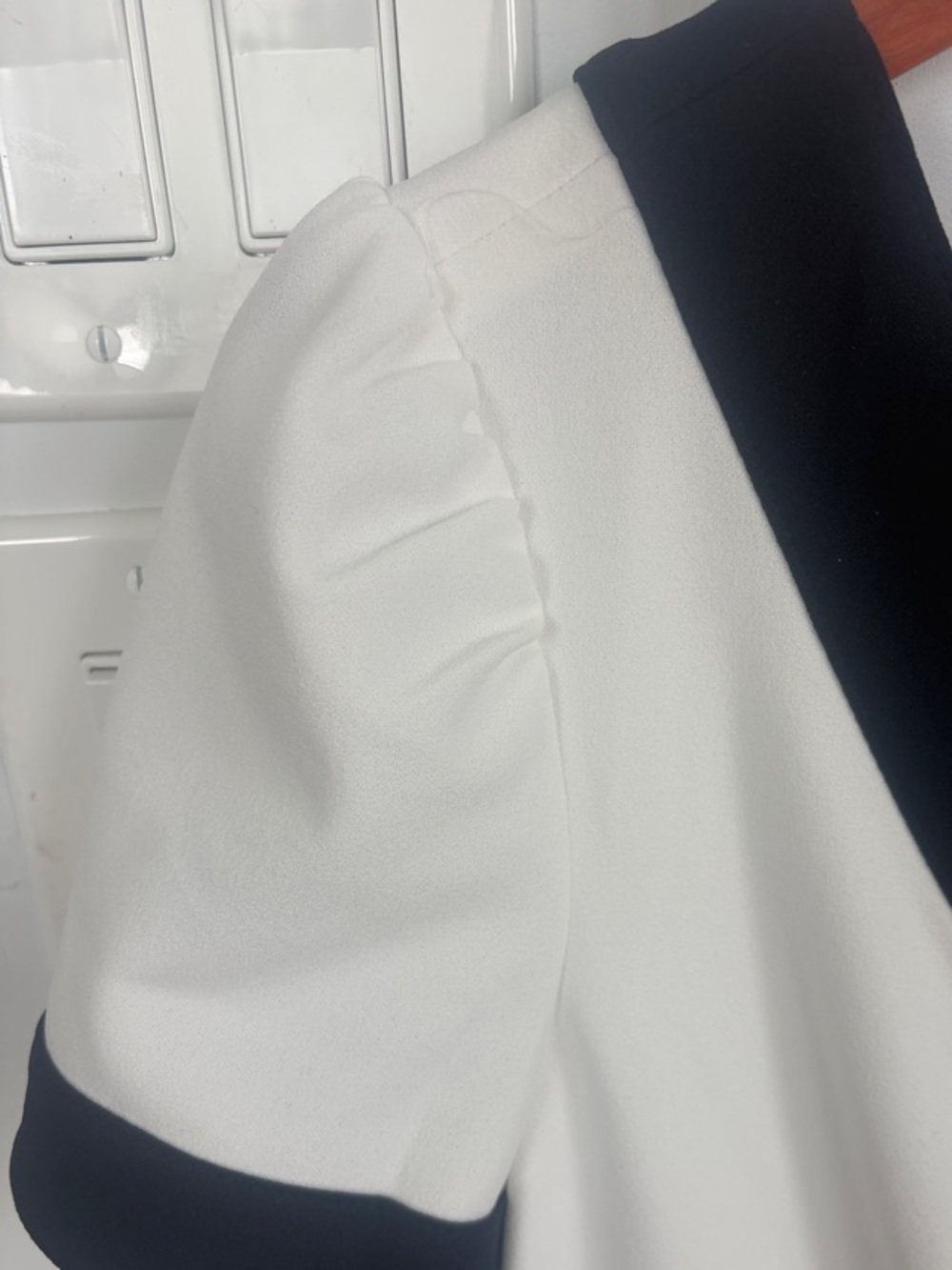 DKNY White and Blue V-Neck Mini Dress with Contrast Waistn - Picture 4 of 4